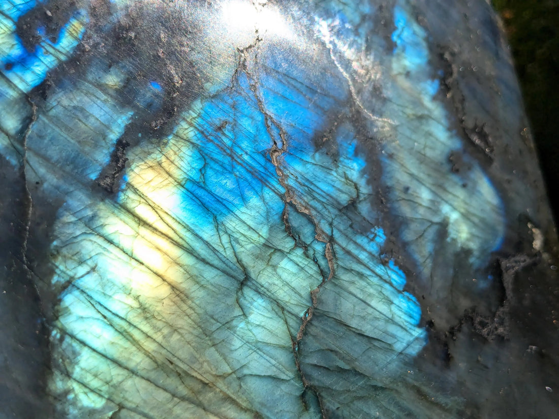 Labradorite Geology, Metaphysical Properties, and Care