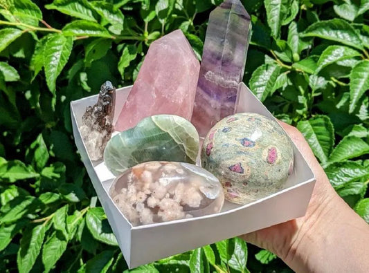 Intuitively Chosen Crystal Bundle Box