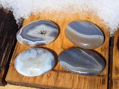 Banded Agate Palm Stones