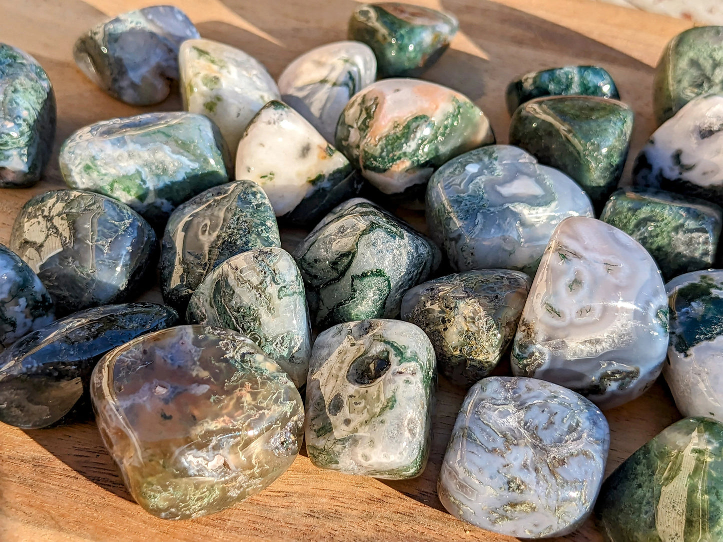 Moss Agate Tumbled Stones