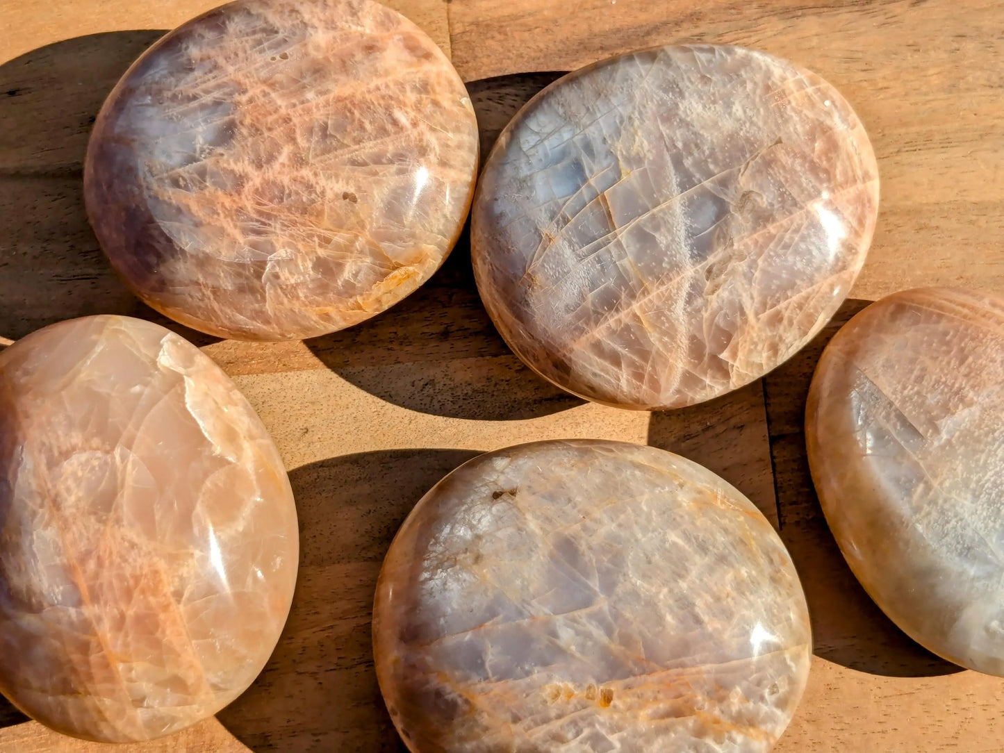 Extreme Flash Peach Moonstone Palm Stones