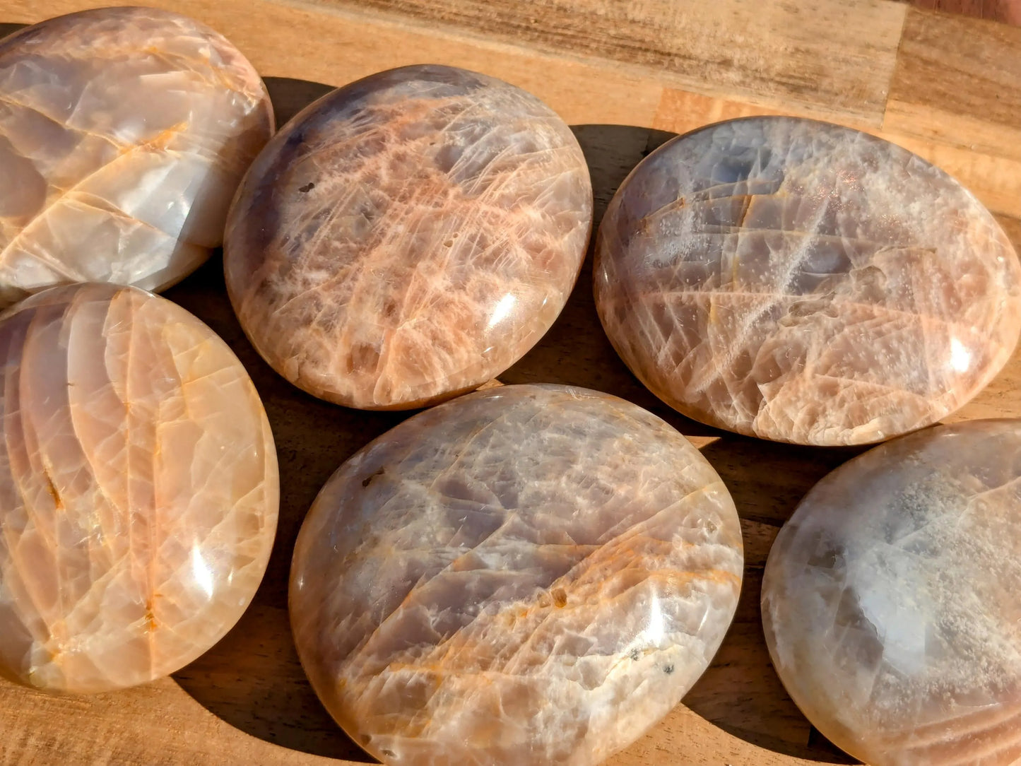 Extreme Flash Peach Moonstone Palm Stones