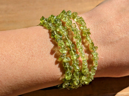 Gemmy Peridot Chip Stretch Bracelets