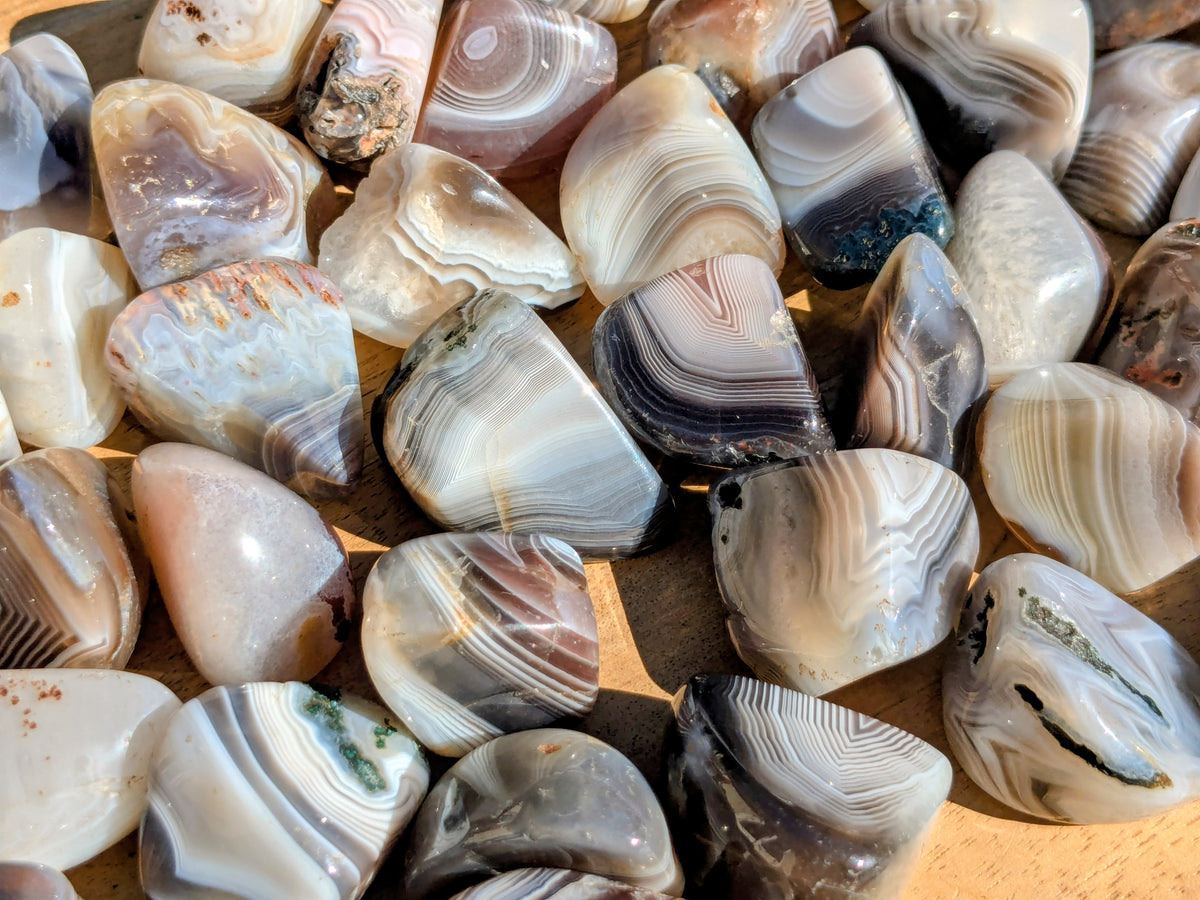 Bostwana Agate Tumbled Stones