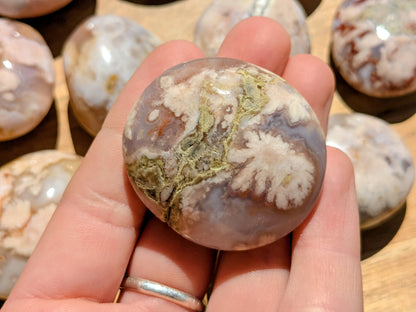 Flower Agate Palm Stones